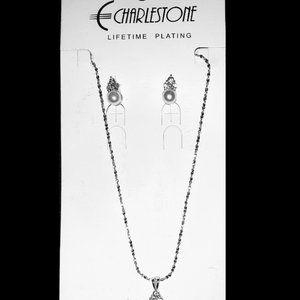 Gorgeous Charlestone Faux Pearl Necklace Set